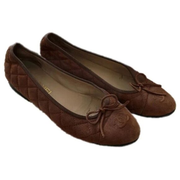 Chanel Quilted Ballet Flats in Brown Suede - Picture 1 of 2